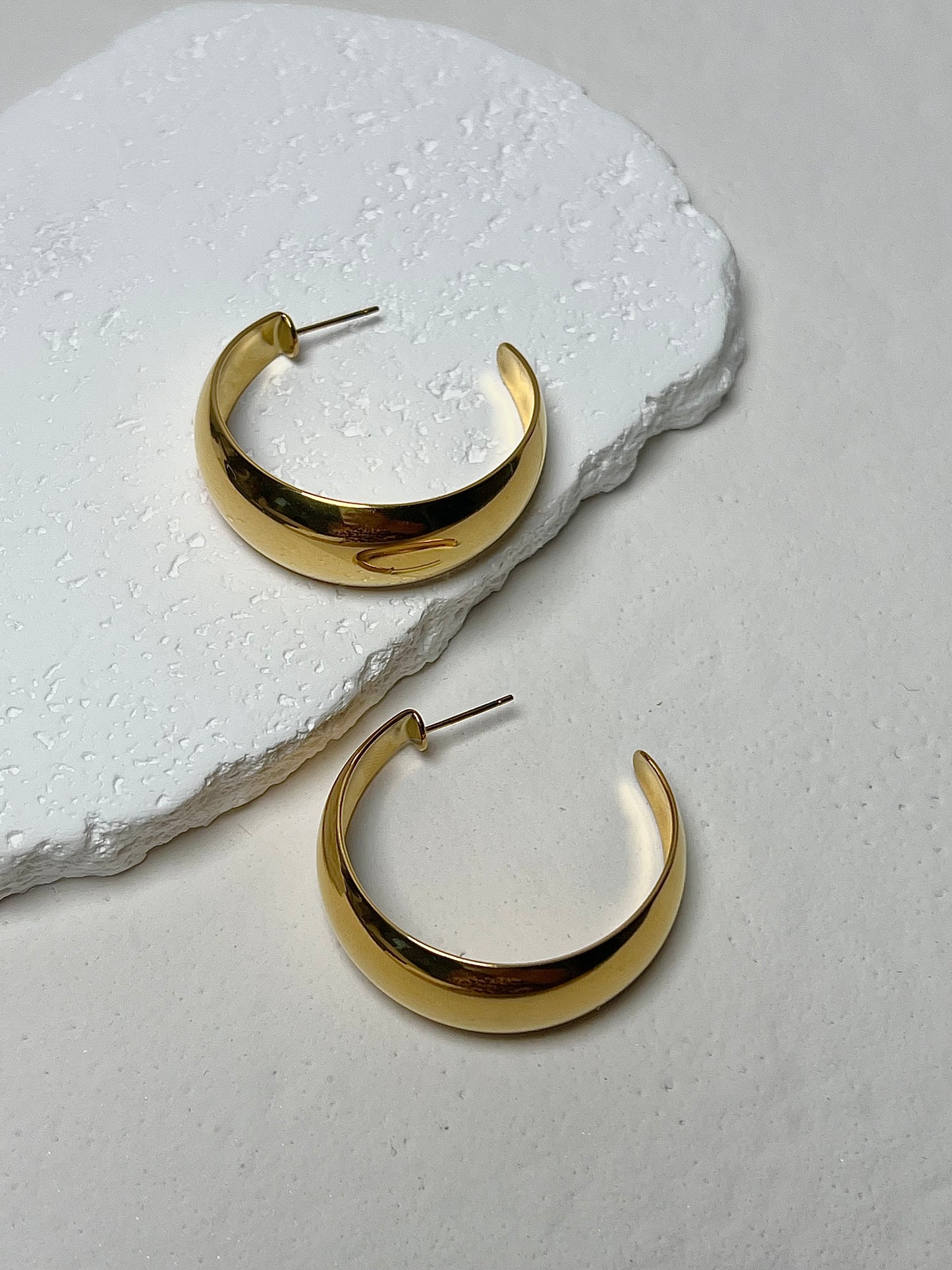 LUCIA HOOPS