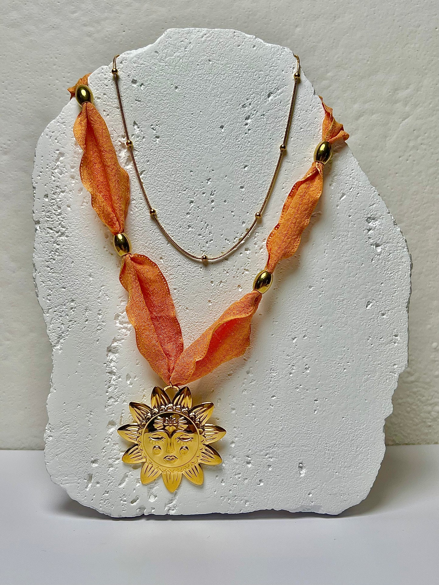 SOL NECKLACE