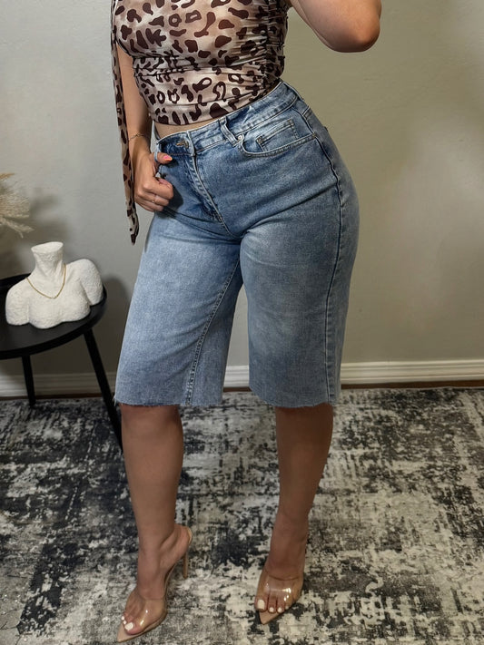BECKY BIKER SHORT JEANS