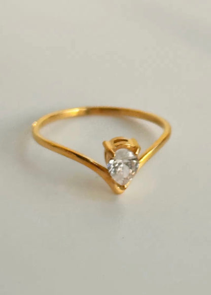 VICTORIA RING