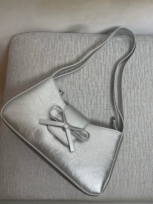 JANNETH BOW BAG- SILVER